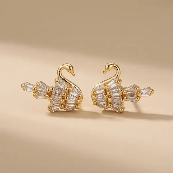 Crystal_Swan_Shaped_Stud_Earrings_Elegant_Design