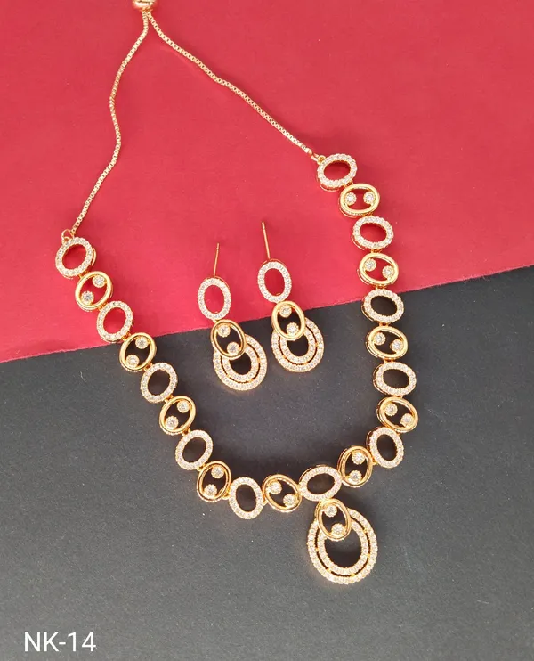 Gold_Plated_Circular_Link_Necklace_Set_With_Earrings_Nk_14