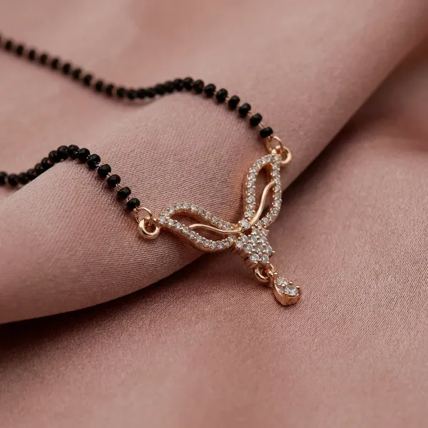 Rose_Gold_Mangalsutra_Pendant_Necklace_With_Black_Beads