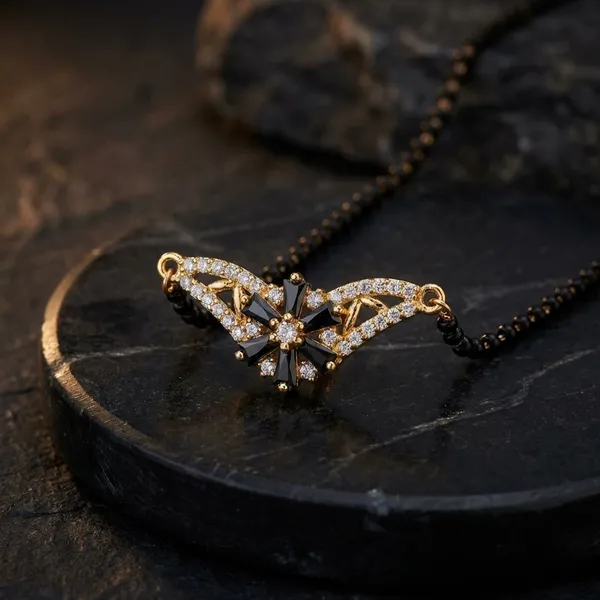 Floral_Crystal_Pendant_Mangalsutra_With_Black_Beaded_Chain