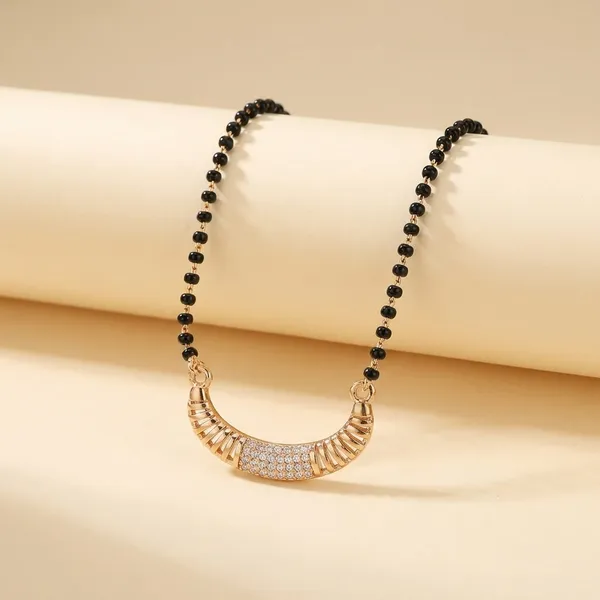 Black_And_Gold_Beaded_Chain_Necklace