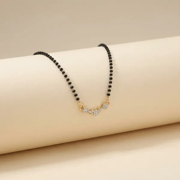 Black_Beaded_Mangalsutra_With_Diamond_Pendant