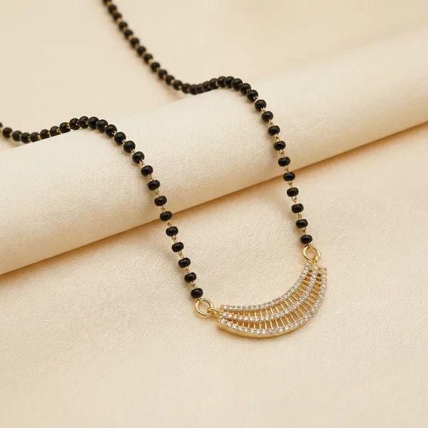 Gold_Tone_Curved_Pendant_Mangalsutra_With_Black_Beaded_Chain