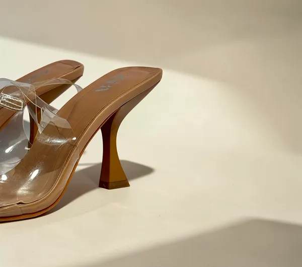 Brown_And_White_Embellished_Slingback_Heels_With_Crystal_Brooch