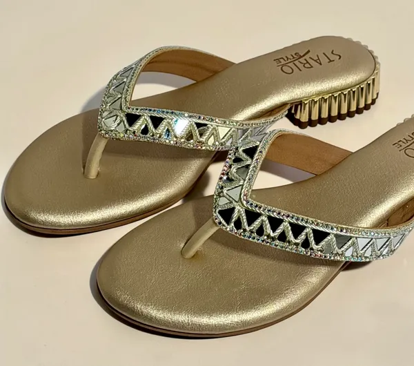 Embellished_Gold_Flat_Sandals_For_Women
