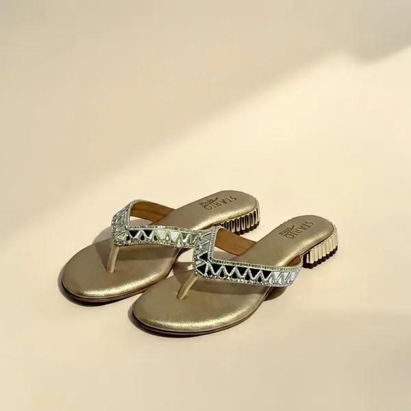 Embellished_Gold_Flat_Sandals_For_Women
