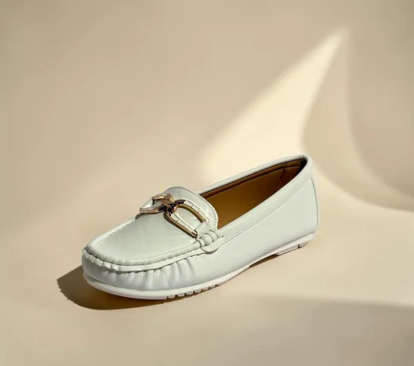 White_Leather_Loafers_With_Metal_Buckle_Detail_For_Women