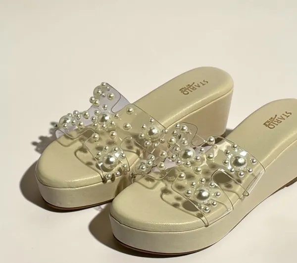 Embellished_Clear_Strap_Platform_Slide_Sandals_For_Women