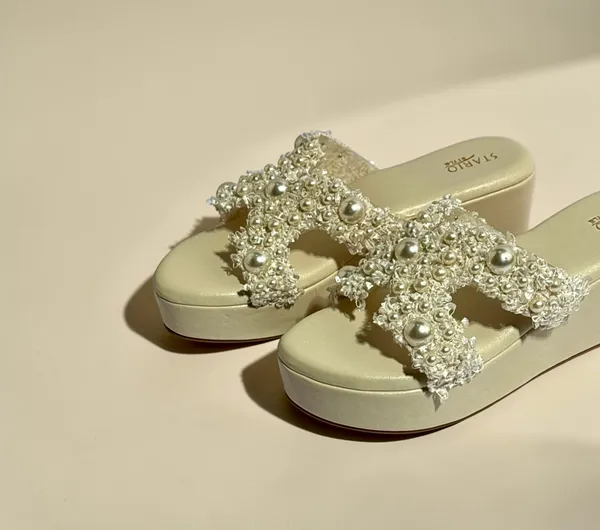 Pearl-Embellished_Platform_Slide_Sandals_For_Women