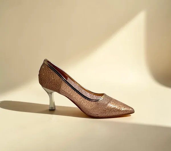 Elegant_Rose_Gold_Glitter_Pointed_Toe_Kitten_Heels_For_Women