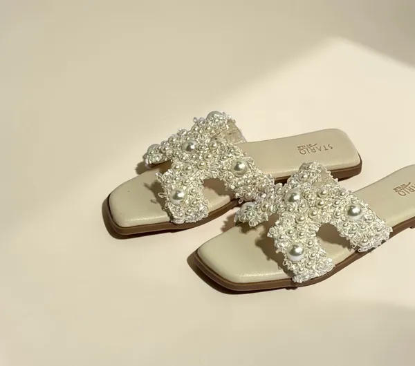 Pearl-Embellished_Textured_Slide_Sandals_For_Women