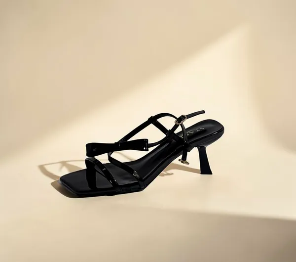 Glossy_Black_Strappy_Kitten_Heel_Sandals