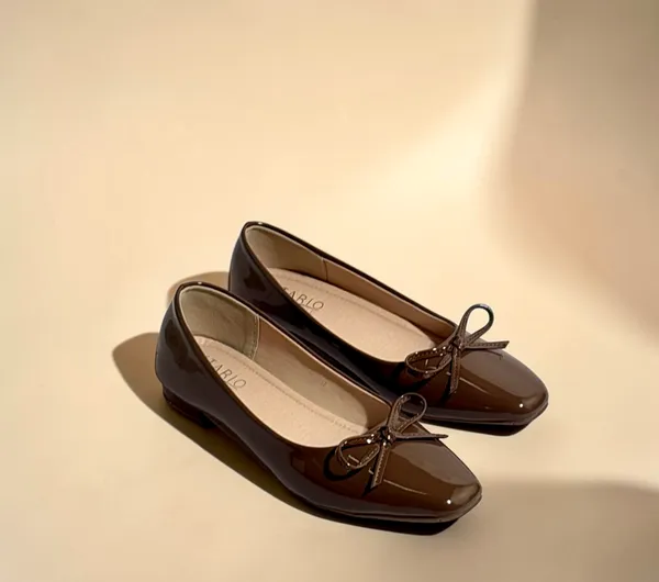 Women'S_Patent_Leather_Ballet_Flats_With_Bow_Detail_-_Brown