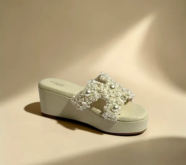 Pearl-Embellished_Platform_Slide_Sandals_For_Women