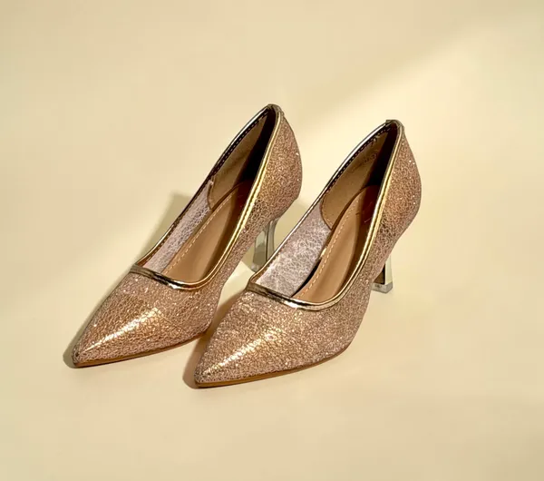 Elegant_Rose_Gold_Glitter_Pointed_Toe_Kitten_Heels_For_Women
