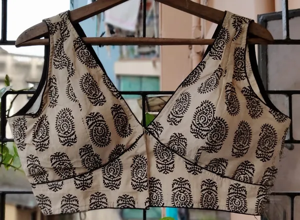 Black_Printed_Cotton_Blouse_With_Paisley_Motif_Pattern