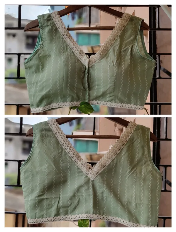 Light_Green_Sleeveless_Saree_Blouse_With_Lace_Border