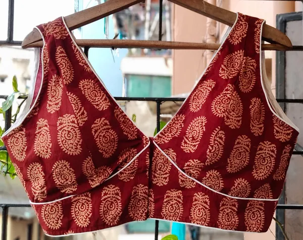 Maroon_Ajrakh_Print_Blouse_With_Piping