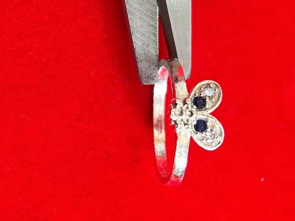Silver_Premium_Ring_For_Women