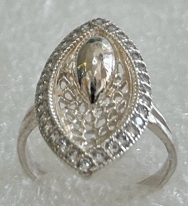 Silver_Premium_Ring_For_Women