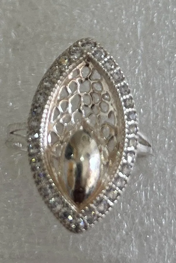 Silver_Premium_Ring_For_Women