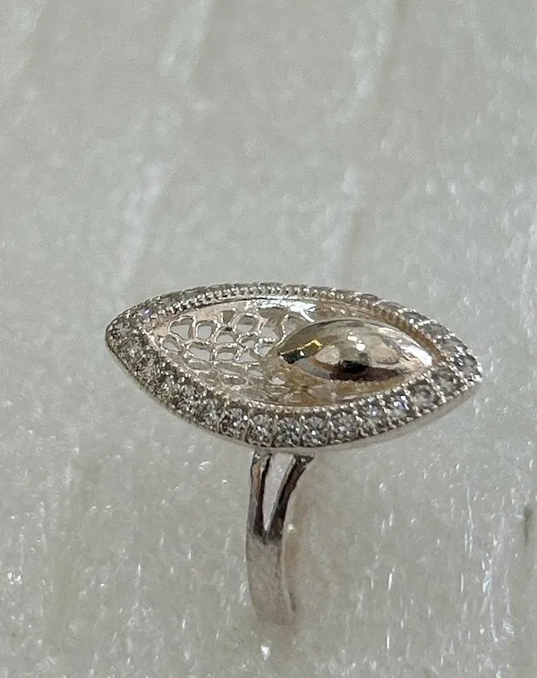 Silver_Premium_Ring_For_Women