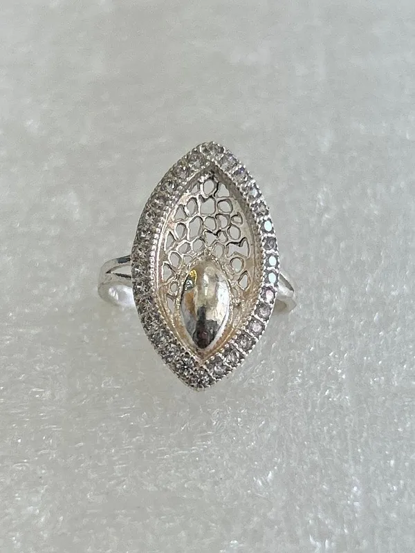 Silver_Premium_Ring_For_Women