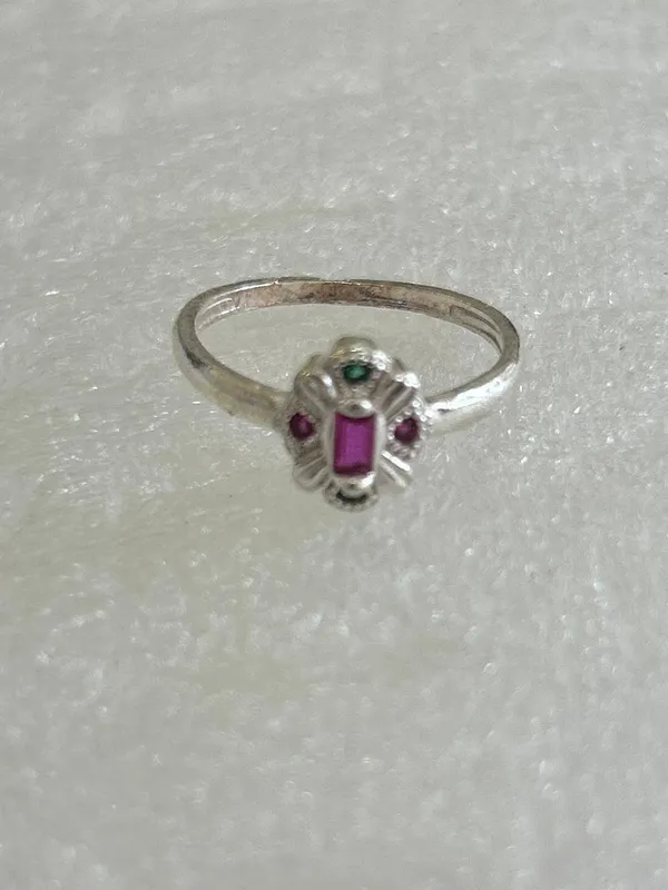 Silver_Premium_Ring_For_Women