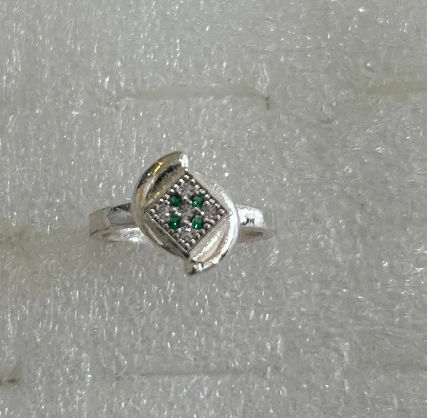 Silver_Premium_Ring_For_Women