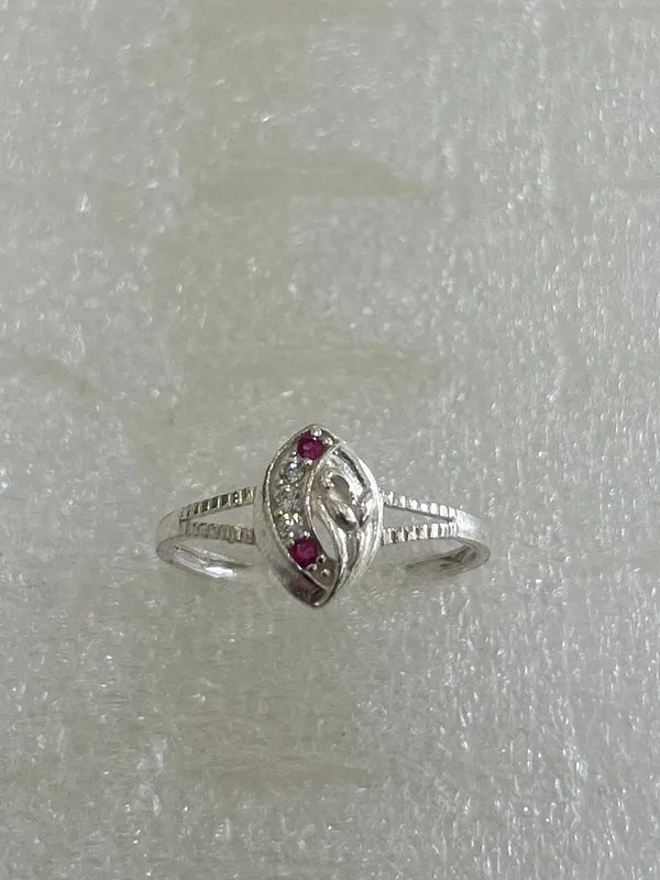 Silver_Premium_Ring_For_Women