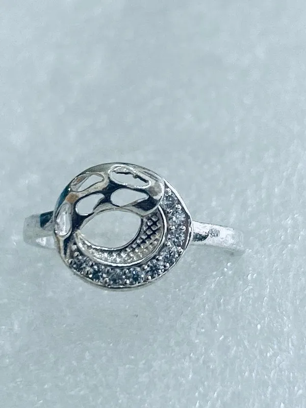 Silver_Premium_Ring_For_Women