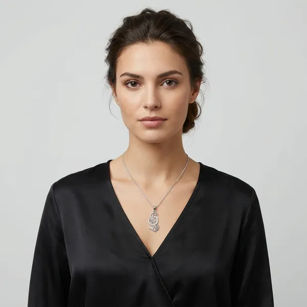 Silver_Premium_Pendant_Necklace_For_Women