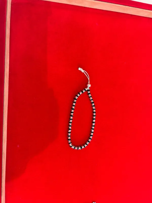 Silver_And_Black_Premium_Bracelet_For_Women