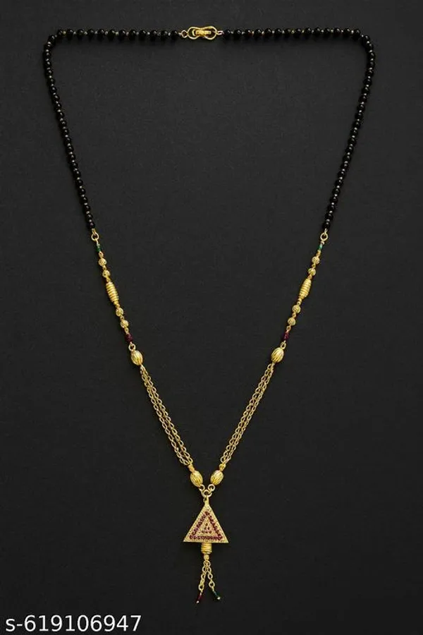 Gold_And_Black_Traditional_Triangular_Pendant_Mangalsutra_For_Women