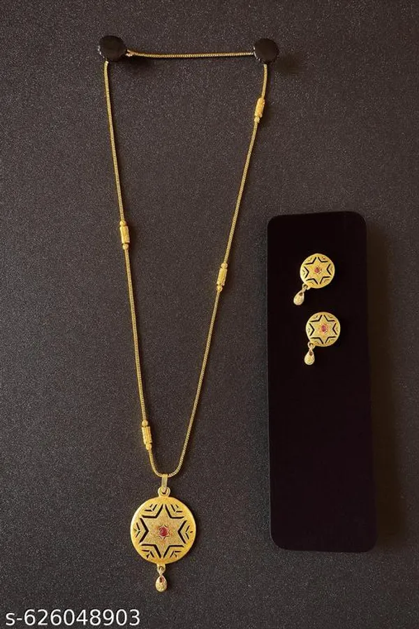 Gold_Classic_Star_Pattern_Gold_Pendant_Necklace_Set_For_Women