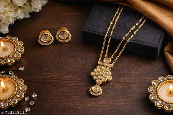 Gold_Royal_Glow_Floral_Gold_Pendant_Set_For_Women