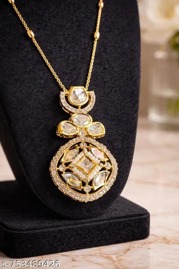 Gold_Elegant_Geometric_Halo_Pendant_Necklace_Set_With_Stud_Earrings_For_Women