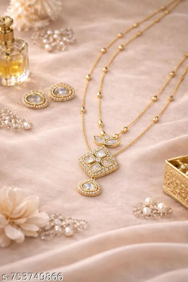 Gold_And_Ivory_Ivory_Bloom_Kundan_Pendant_Set_For_Women