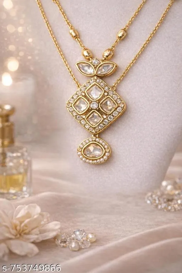 Gold_And_Ivory_Ivory_Bloom_Kundan_Pendant_Set_For_Women