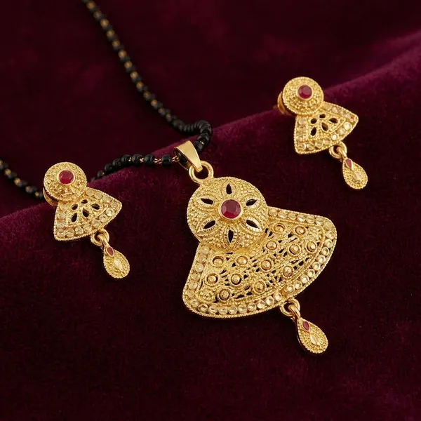 Gold_Royal_Dome_Gold_Pendant_Necklace_Set_For_Women