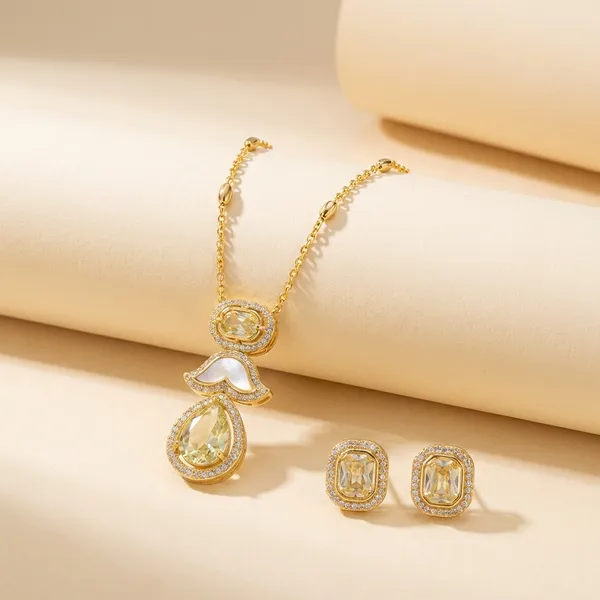 Gold_Golden_Radiance_Teardrop_Pendant_Set_For_Women