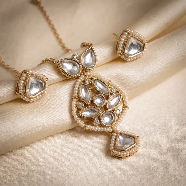 Gold_And_White_Pearl_Bloom_Grace_Pendant_Set_For_Women