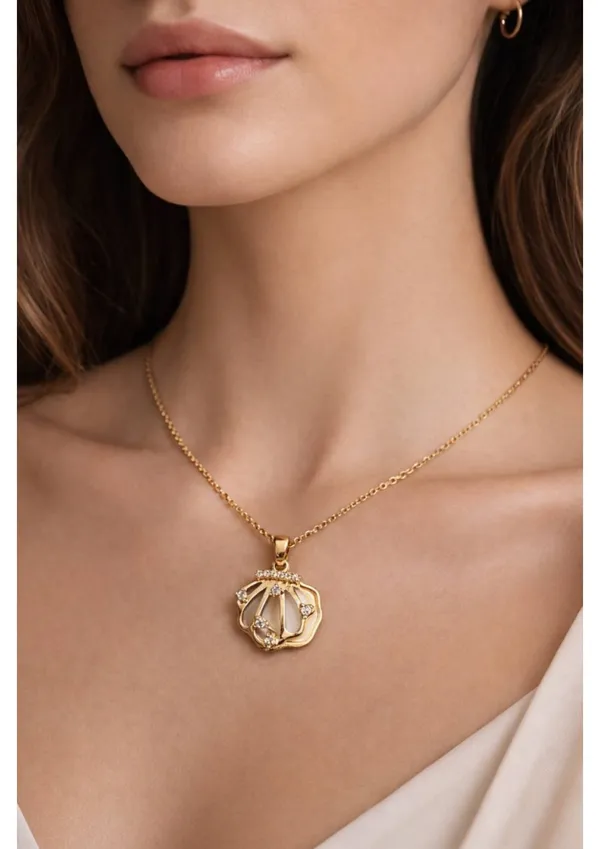 Elegant_Shell_Pearl_Pendant_Necklace_With_Delicate_Chain