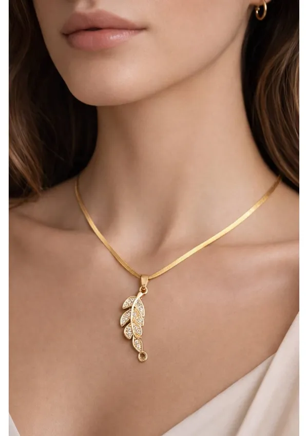 Gold-Plated_Leaf_Pendant_Necklace_With_Crystal_Embellishments