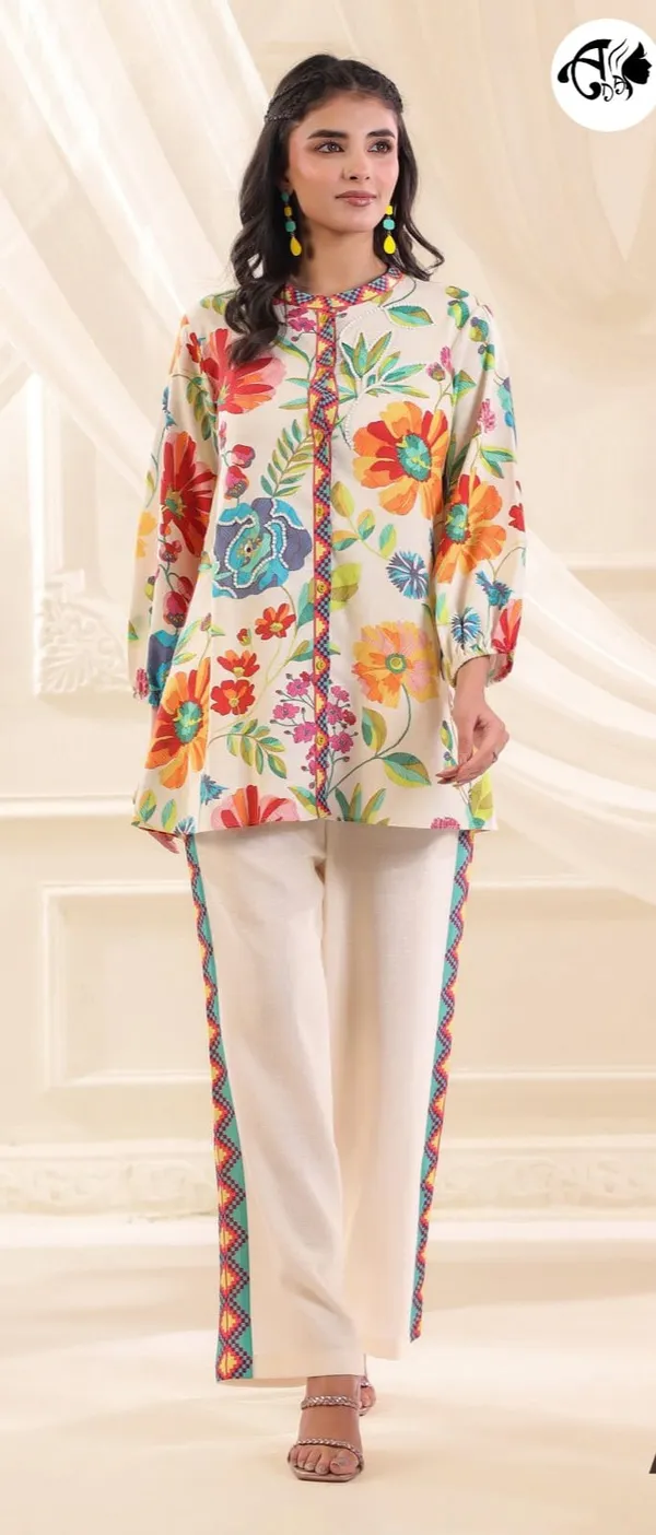 Off-White_Multicolor_Floral_Printed_Kurti_with_Contrast_Palazzo_Set