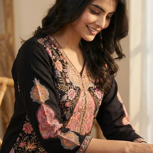Multicolor_Floral_Mughal_Print_Designer_Kurta_Set