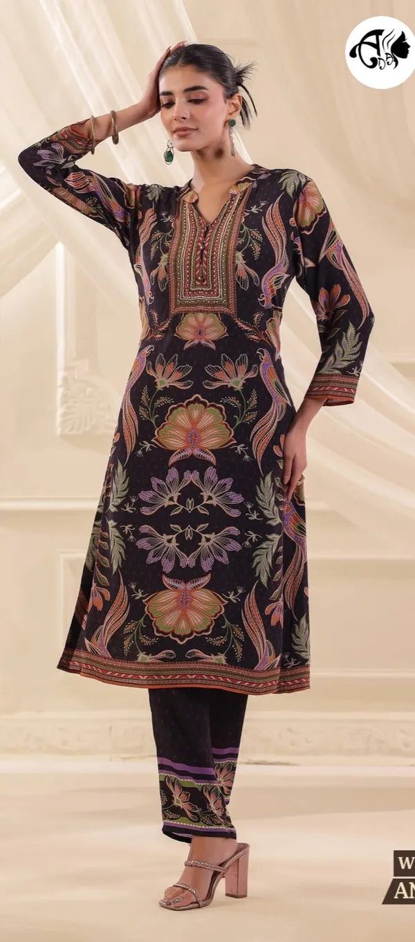 Multicolor_Floral_Motif_Designer_Kurta_Set