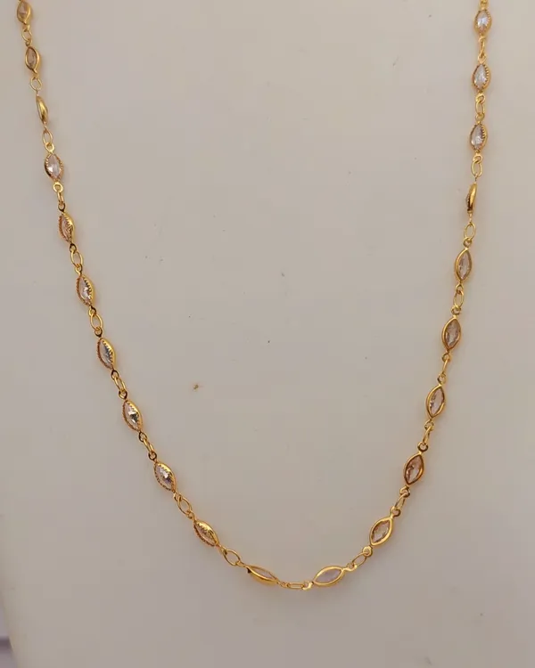 Korean-Style_Diamond_Pendant_Necklace_for_Women