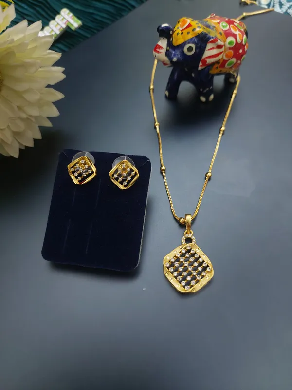 Gold_Plated_Diamond_AD_Studded_Pendant_Set_with_Earrings_for_Women