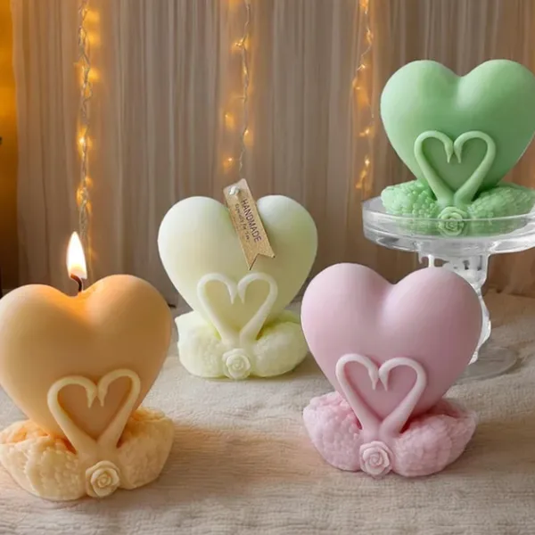 Pack_Of_2_Luxury_Heart_Shape_Candle